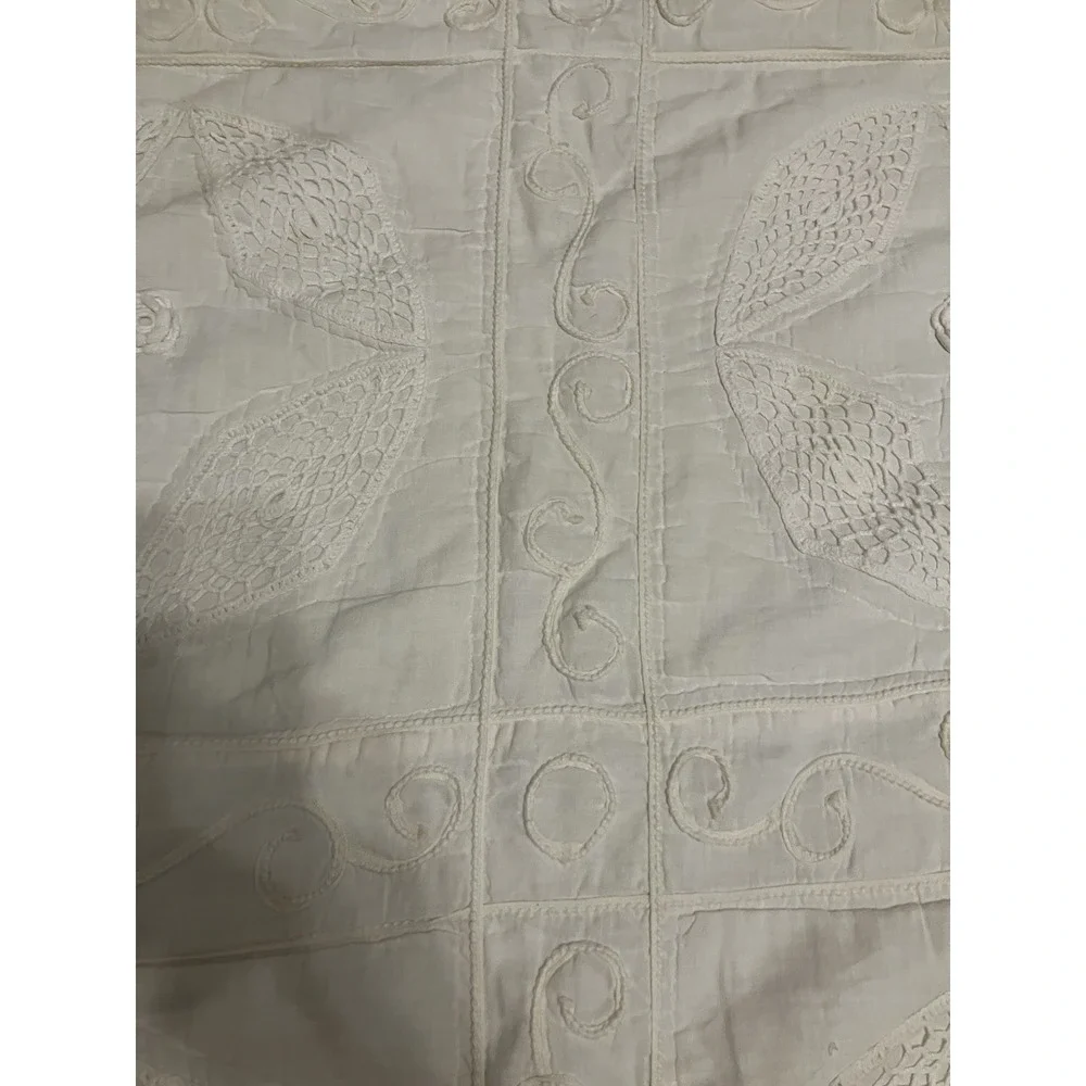 1900s Antique CottageCore Amish white on white BABY CRIB QUILT 81x72 hand stitch